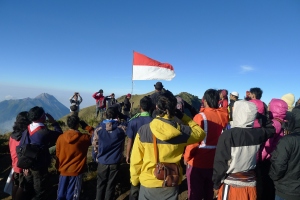 Flag Ceremony on the top of the Merbabu Mt.